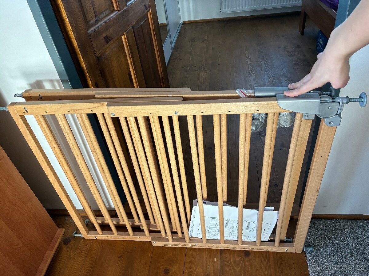 2ks dřevěné zábrany na schody