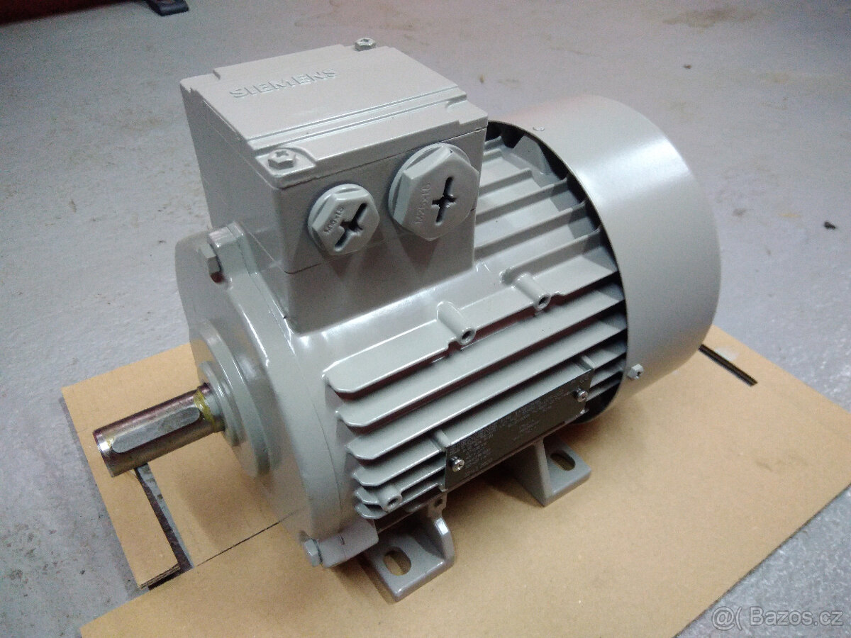 Elektromotor Siemens 1LA7083-0AA60, patkový IMB3