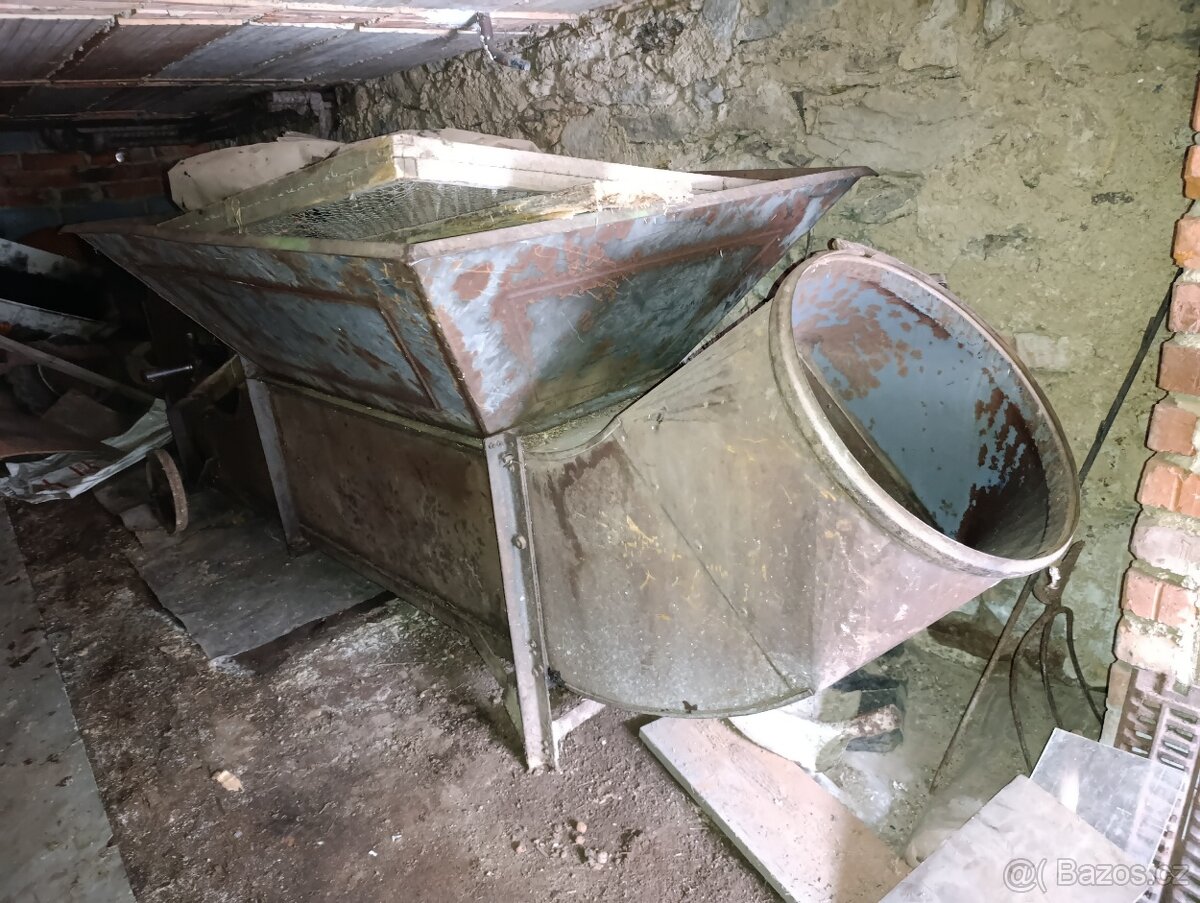 Fukar na seno senomet SLEVA