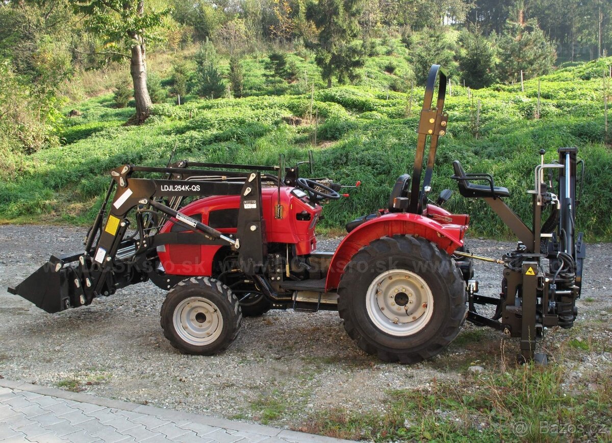 traktor bagr malí miny bagr