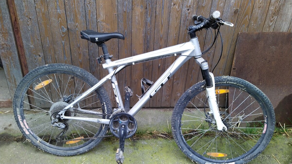 Horské kolo- GT Avalanche 2.0