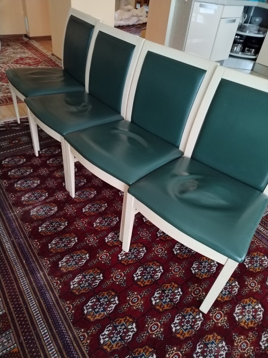 Prodám 4 italské židle.