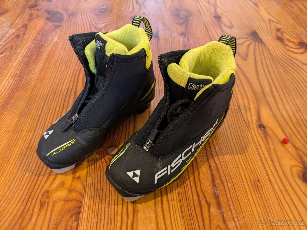 Juniorské boty na běžky Fischer XJ Sprint vel. 34 (eu)