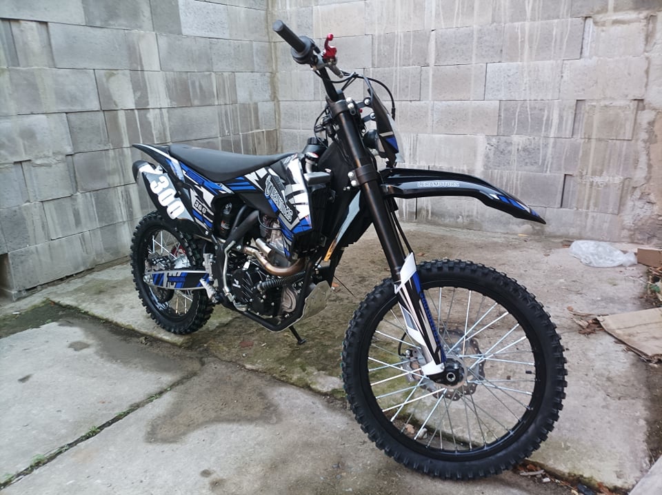 Pitbike Leramotors Killer PRO 300cc H2O – modrá