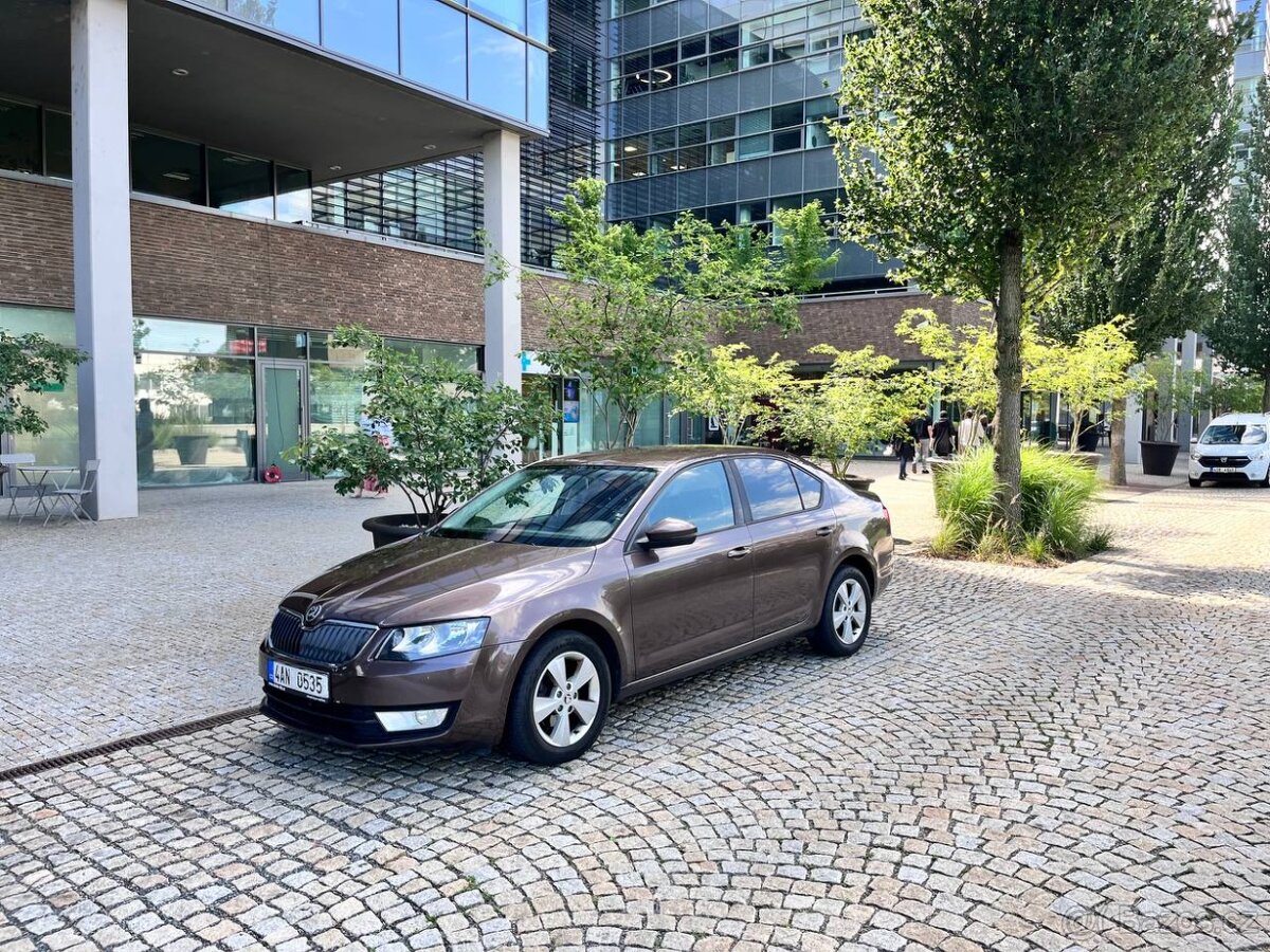 Pronájem Škoda Octavia 3 - 14 900 Kč/měsíc