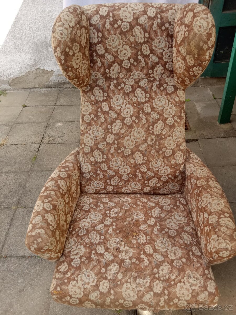 Prodej křesla-ušák (PRODÁNO)