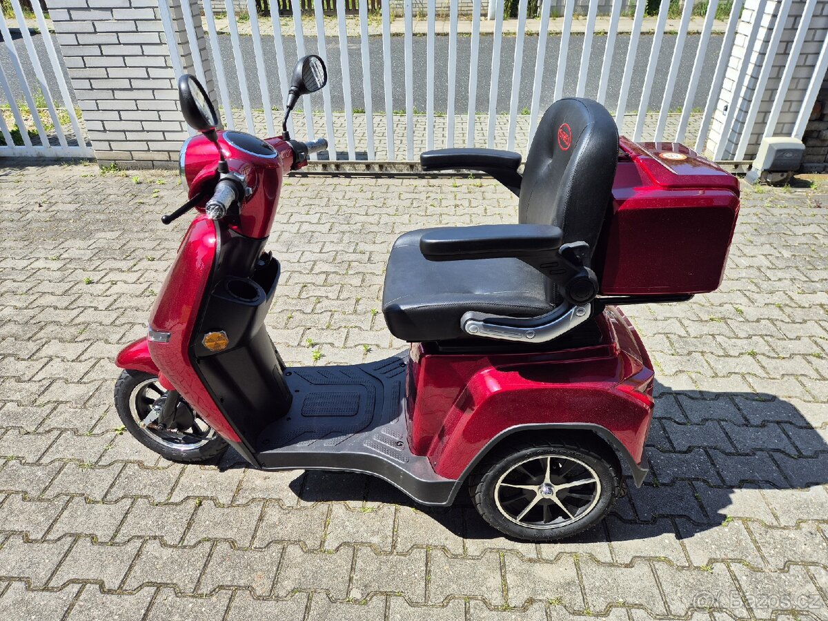 Elektrická tříkolka pro seniory