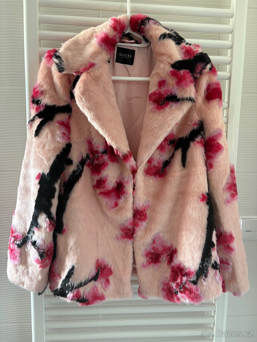 Dámský krátký kožíšek GUESS