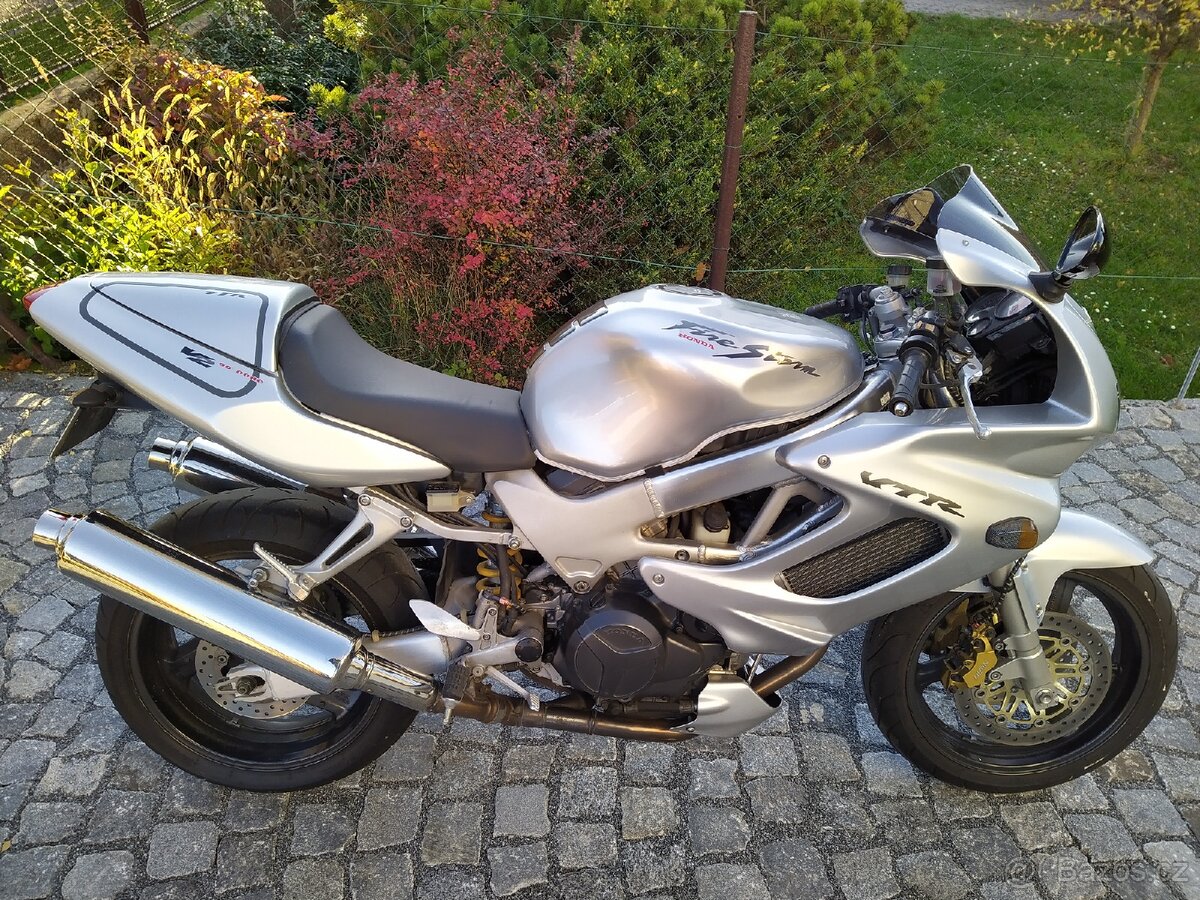 Honda vtr 1000f