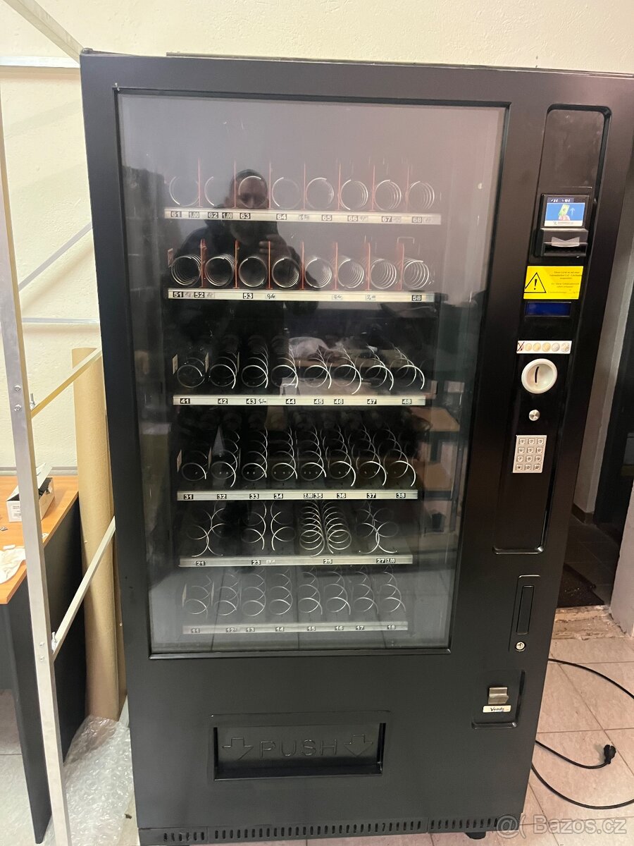 Prodam prodejni automat Vendo Sanden