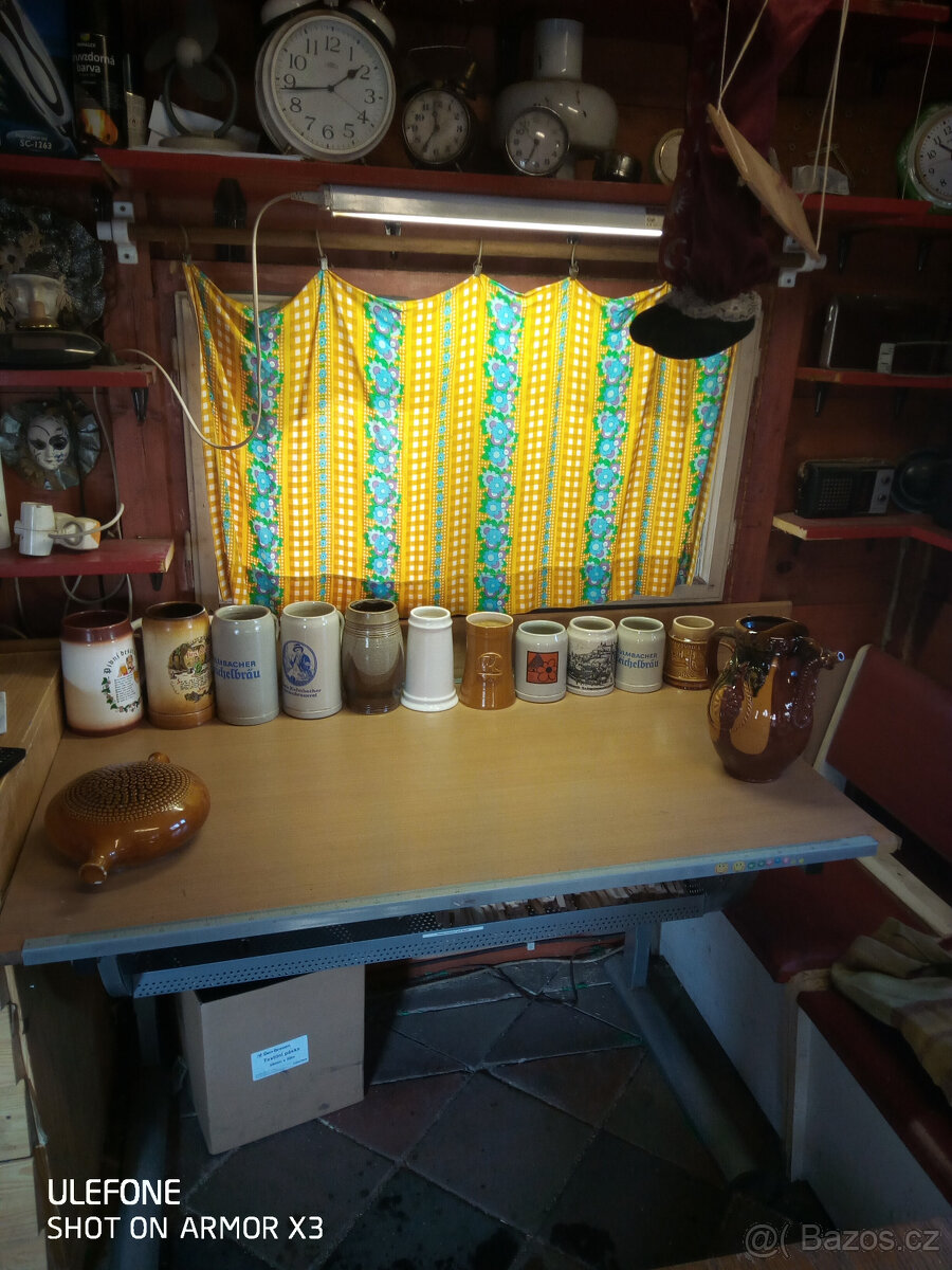 Keramické půlitry , džbán, čutora