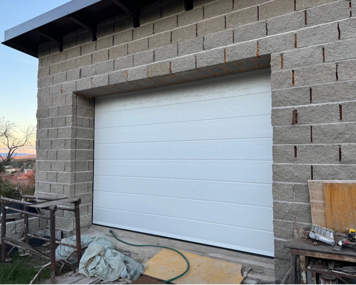 Garážová vrata s motorem - DOPRAVA ZDARMA