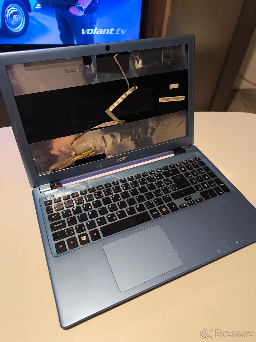 9. Acer V5-531 na díly