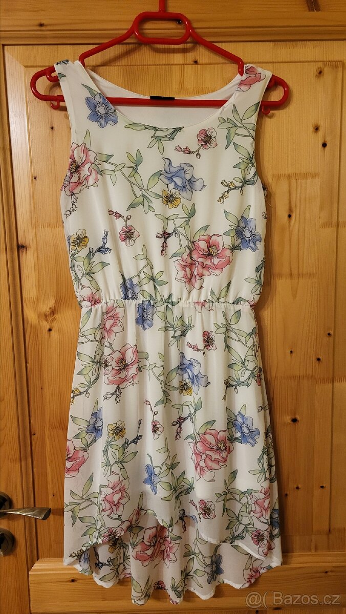 Dívčí letní šaty červené nebo bílé