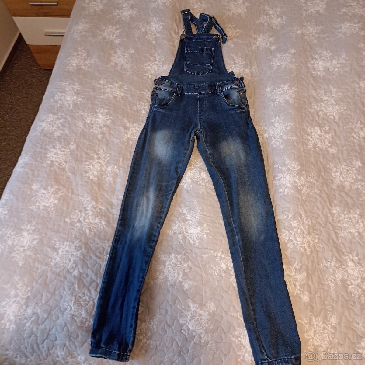 Dívčí džíny, 152