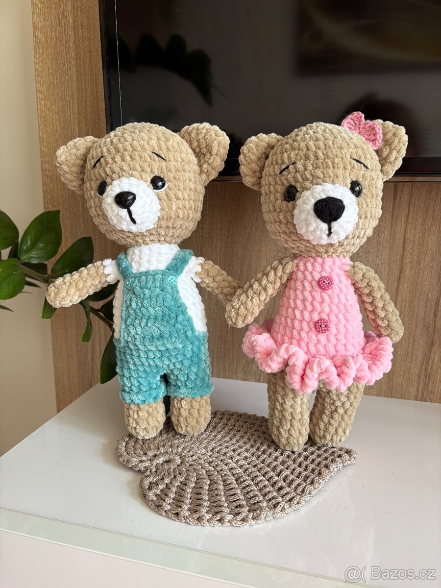 Háčkovaný Medvídci