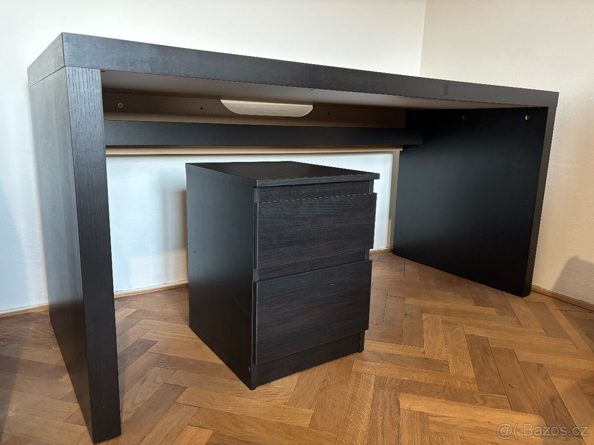 IKEA MALM pracovni stul