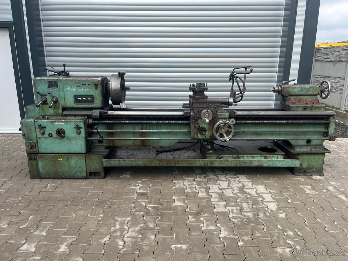 Soustruh hrotový SN55/2000