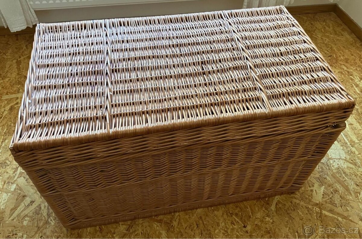 Truhla proutěná 90 cm