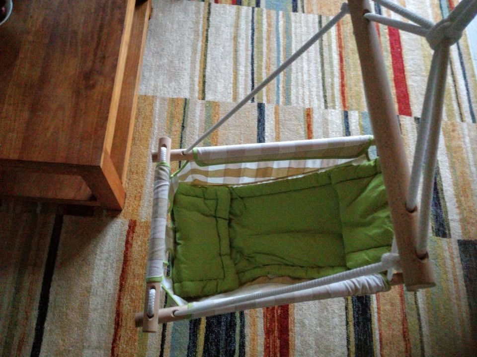 Závěsná houpačka pro miminko