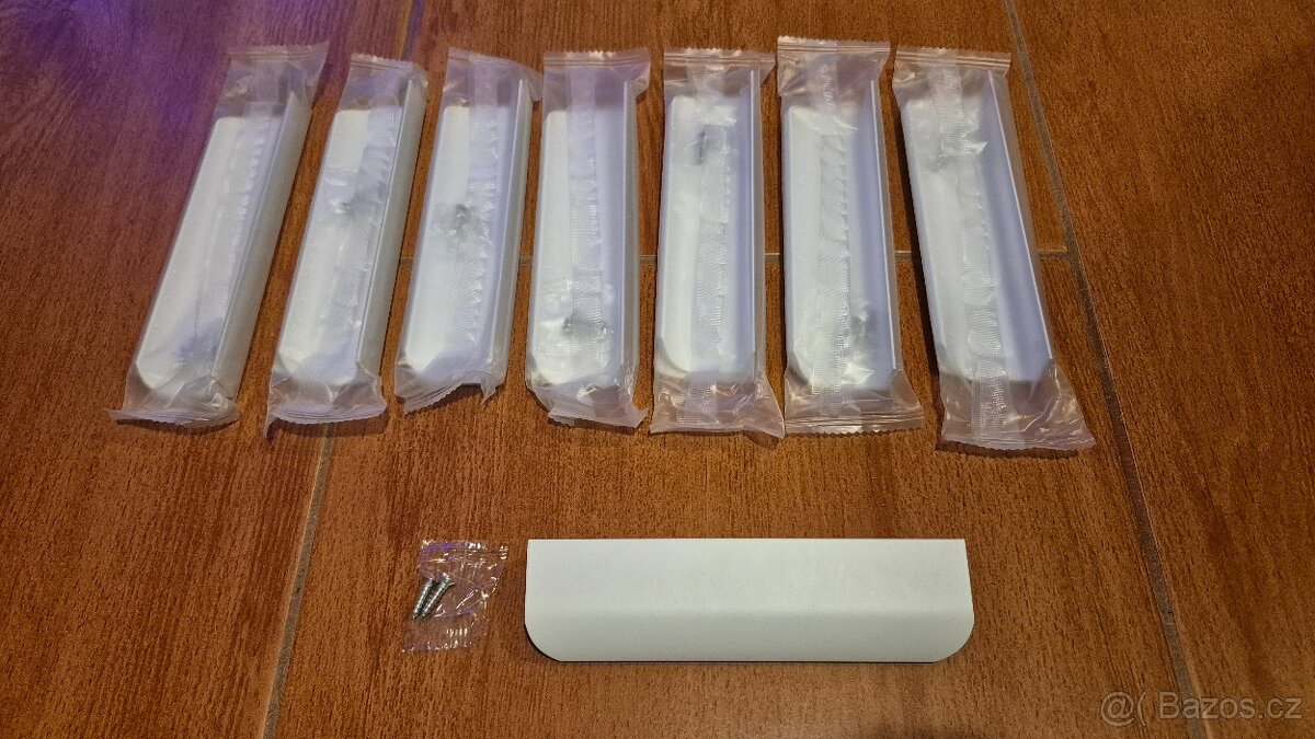 Madlo(úchytka) na šuplík nebo skříňku 8ks