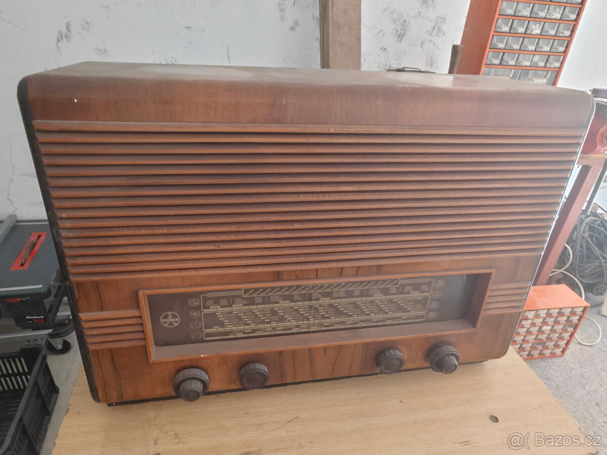 Prodám rádio Tesla 605A