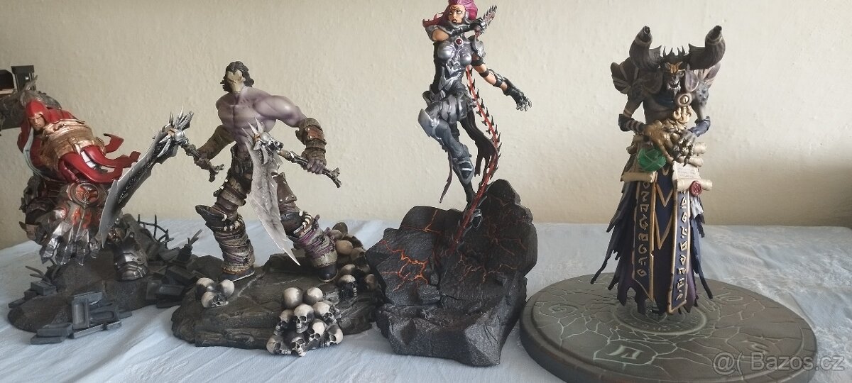 Darksiders sošky/figurky maska 1:1 replika meče