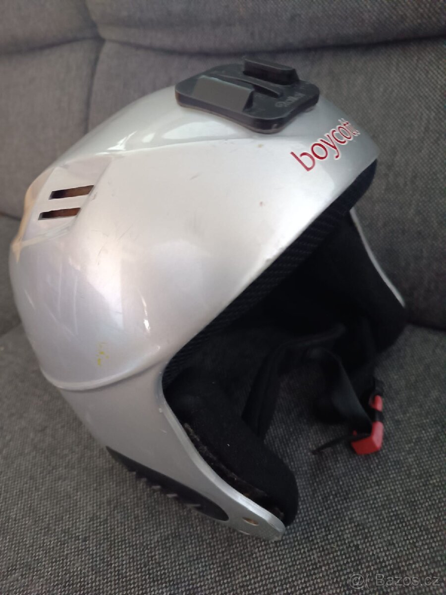 Dětská helma na lyže zn . BOYCOTT vel. S