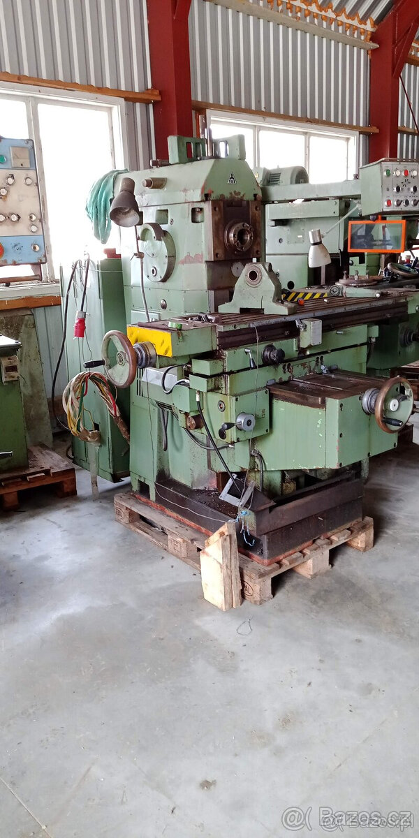 frezka konzolová TOS, typ FGU 32