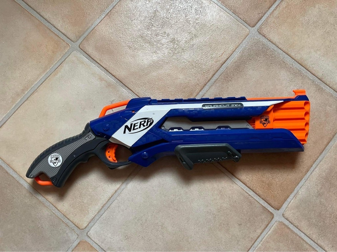 Prodáme více Nerf pistolí