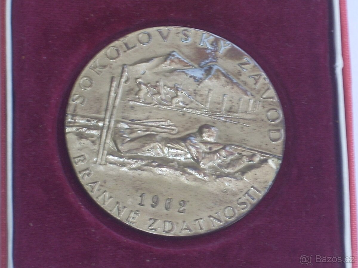 Prodám bronzovou medaili z roku 1962