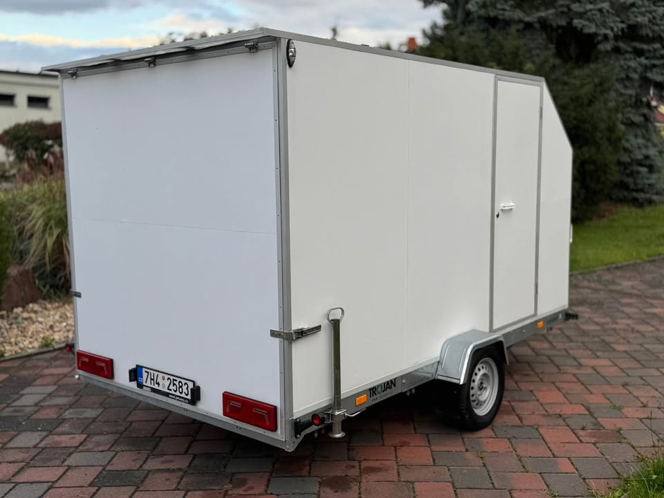 Skříňový přívěs TEMARED