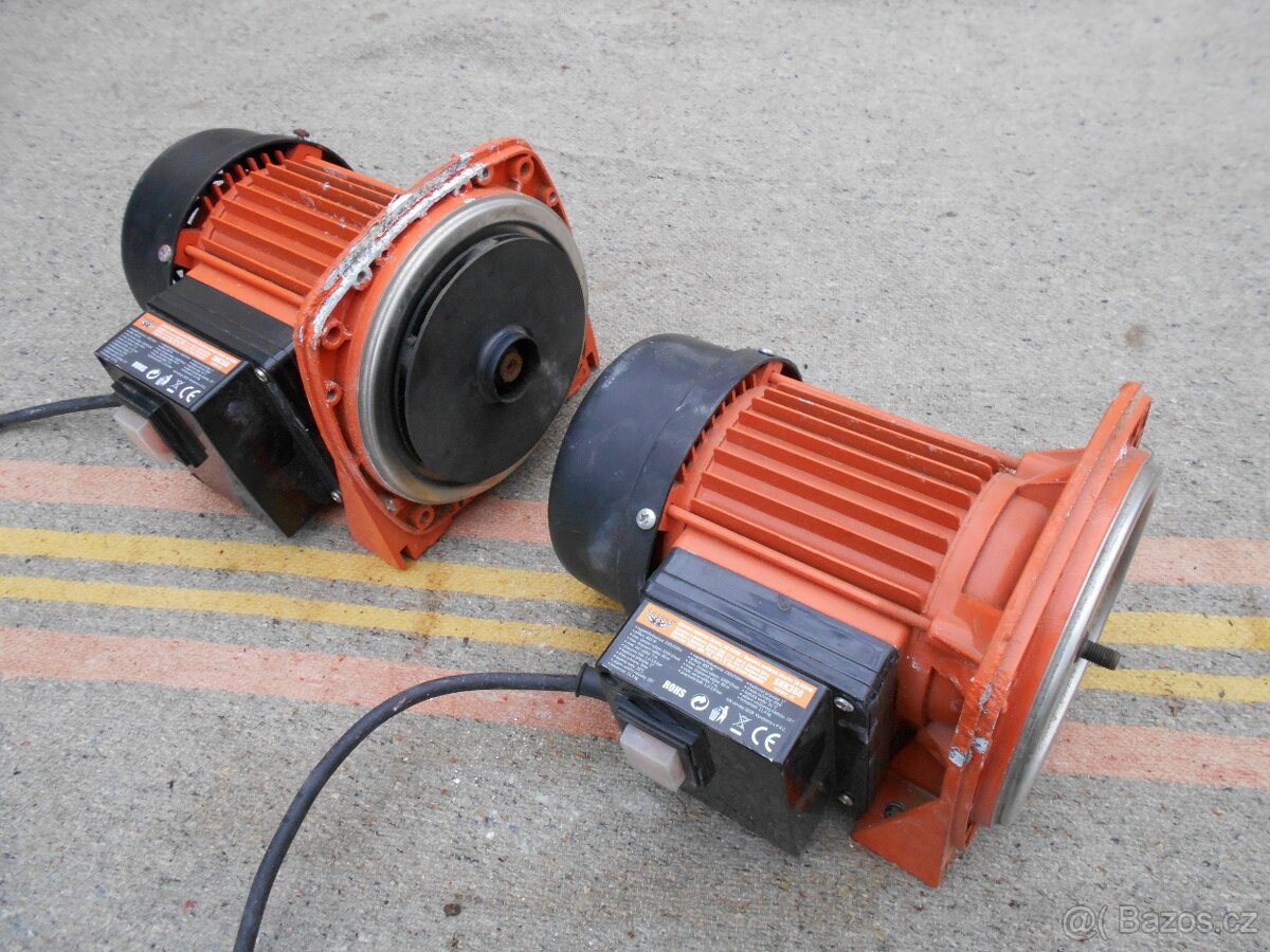 Elektromotor patkový - příruba