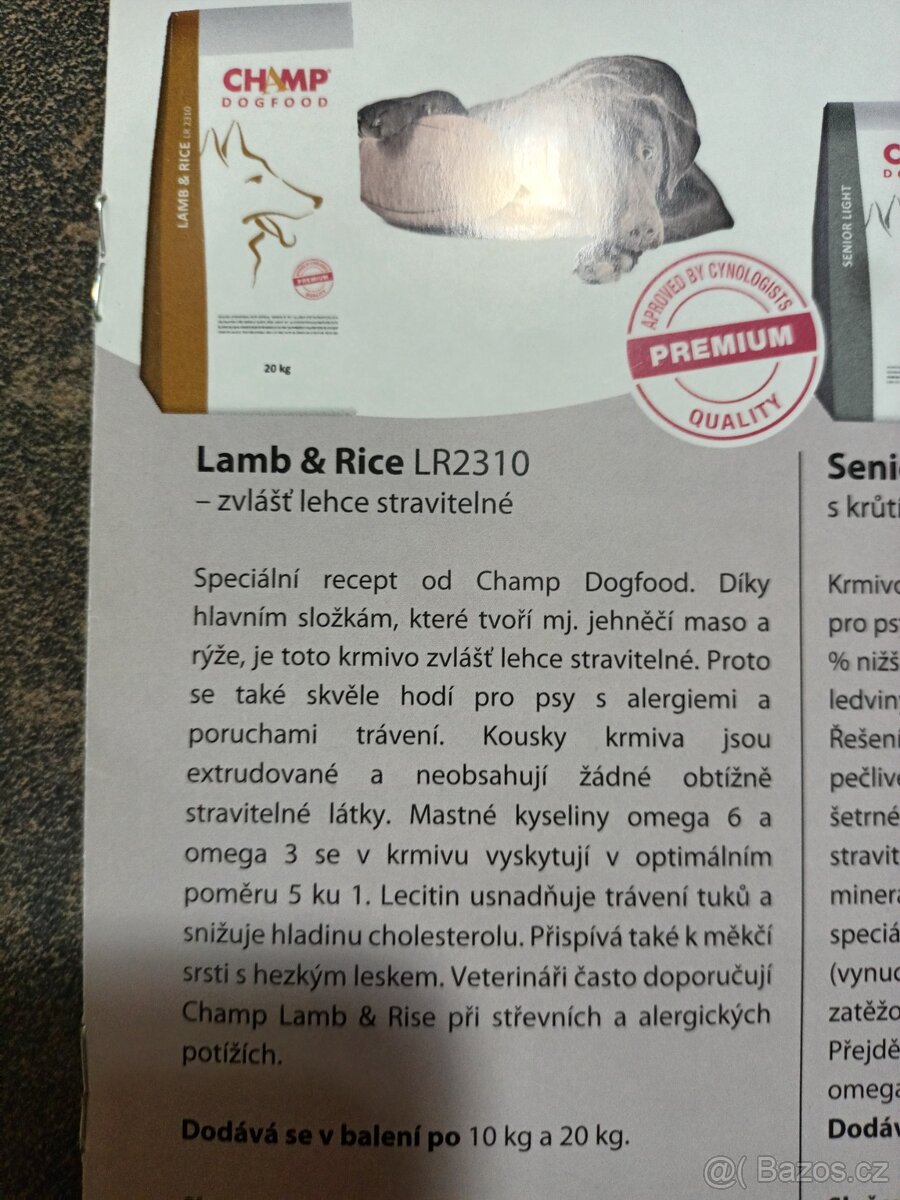 Granule pro psy a kočky.