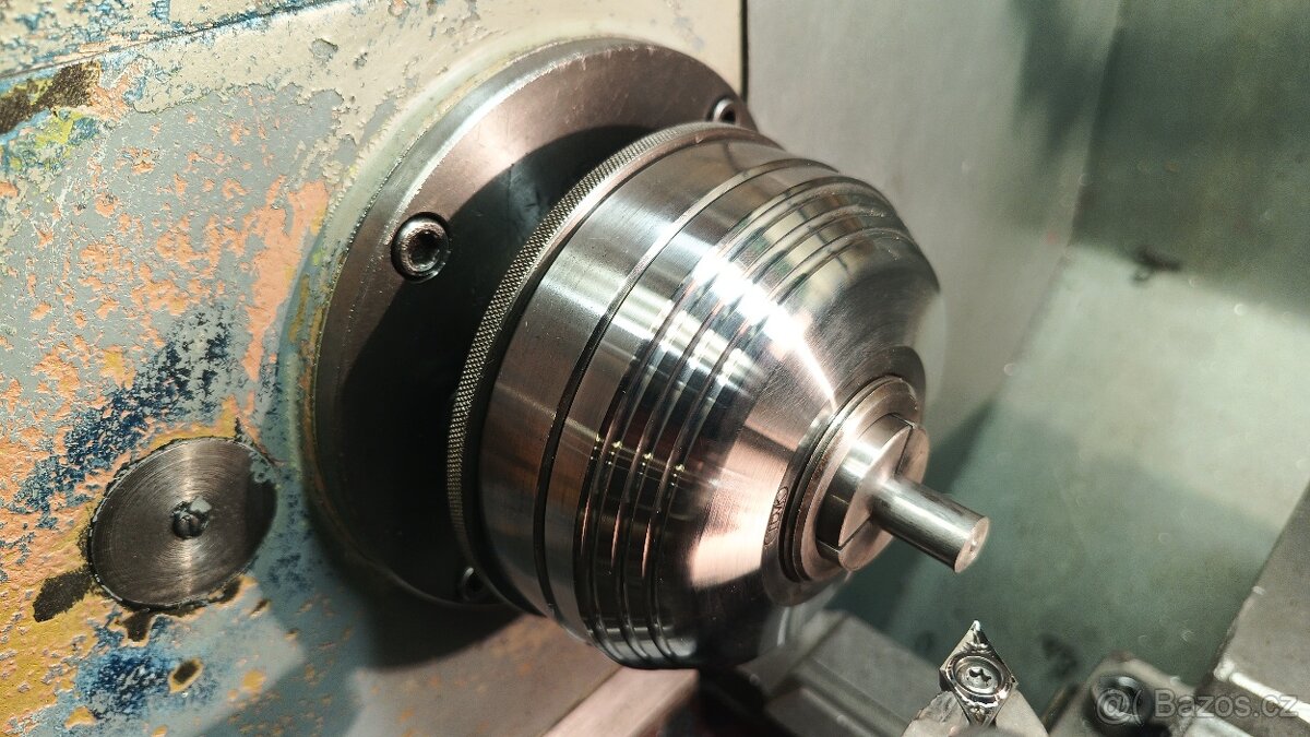 Krytka vřetene pro soustruhy Kart