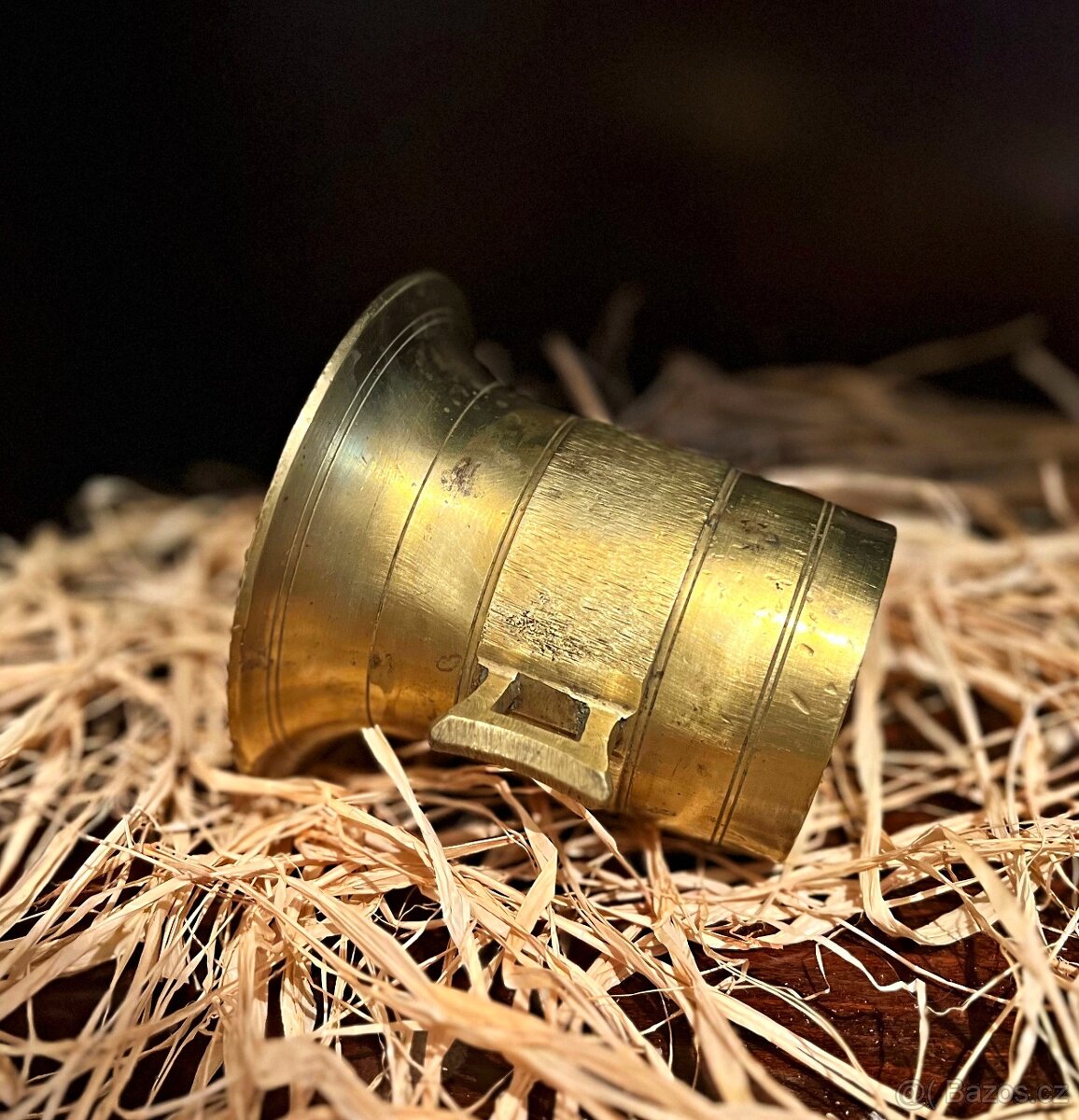 Starožitný hmoždíř mosazný silnostěnný s patinou