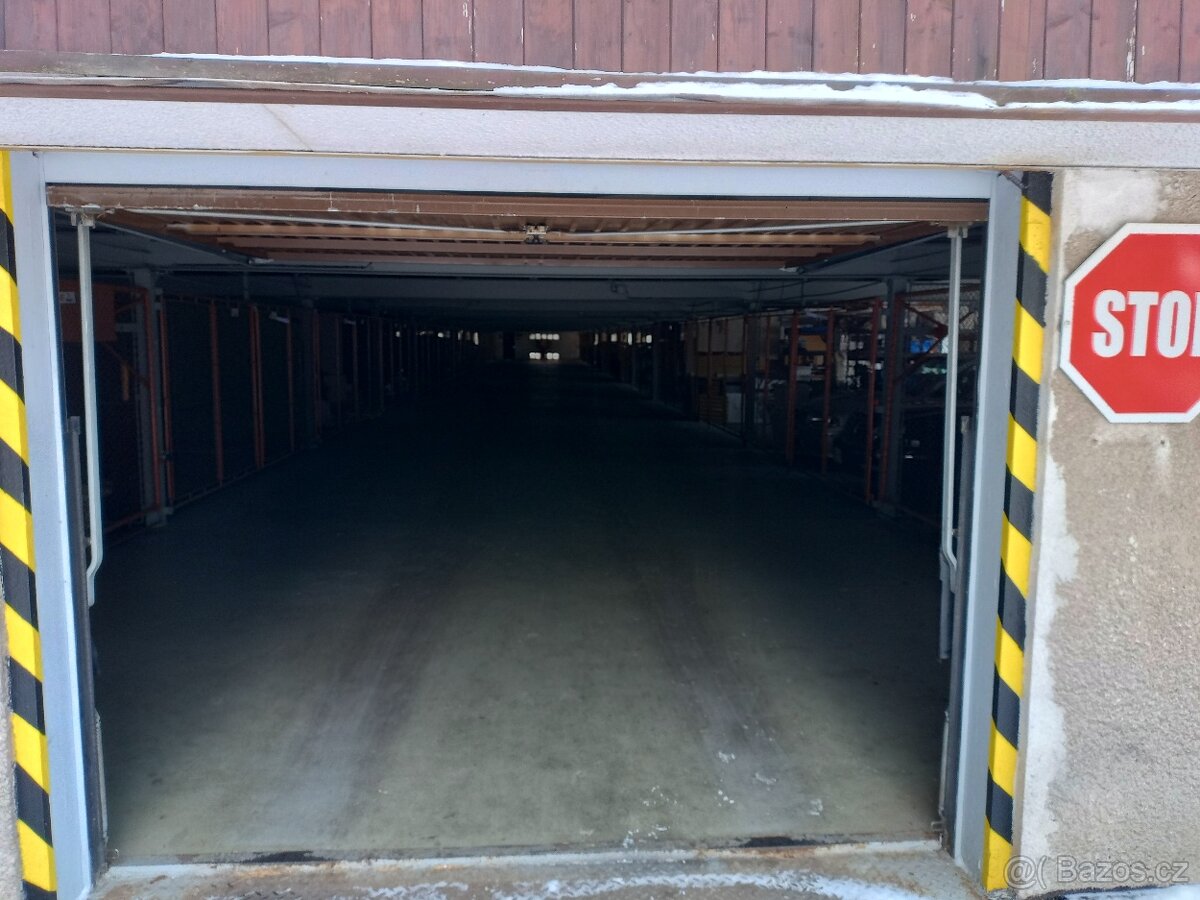 Garážové stání Malšovice