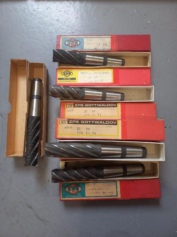 fréza válcová čelní pr.25 s kuželem