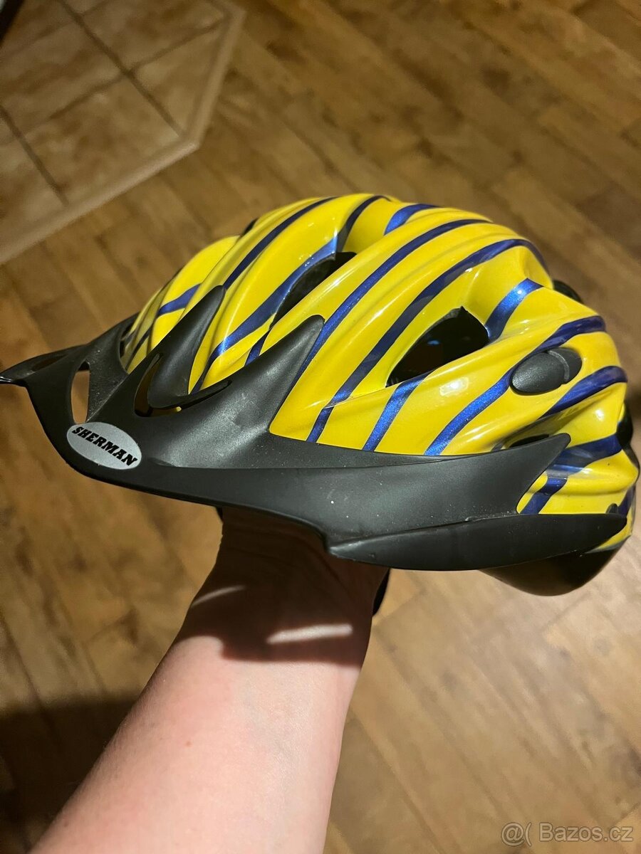 Cyklistická přilba