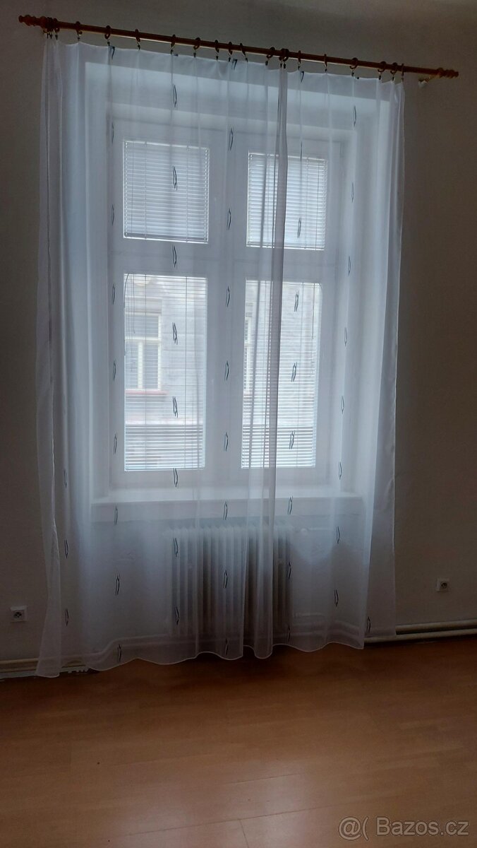 Záclona jemná dlouhá