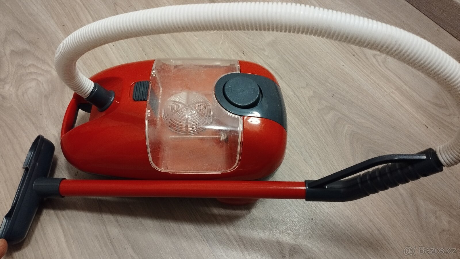 Dětský vysavač (hračka) na baterie