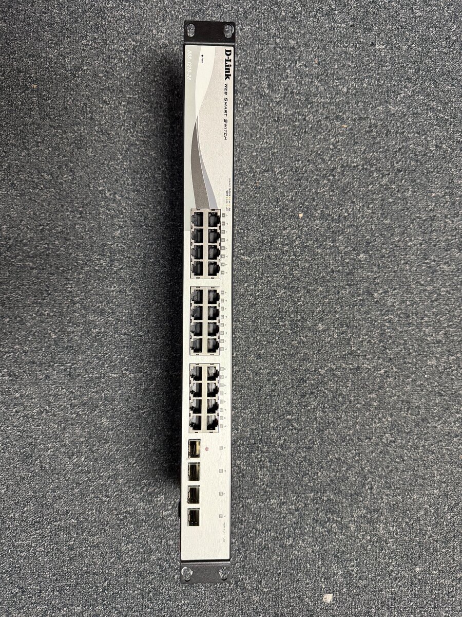 D-Link switch DGS-1210-28