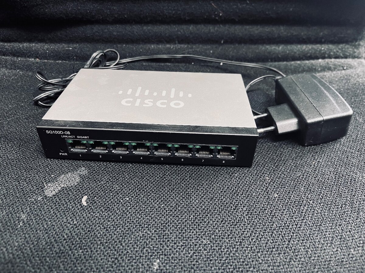 CISCO switch SG100D-08 V2