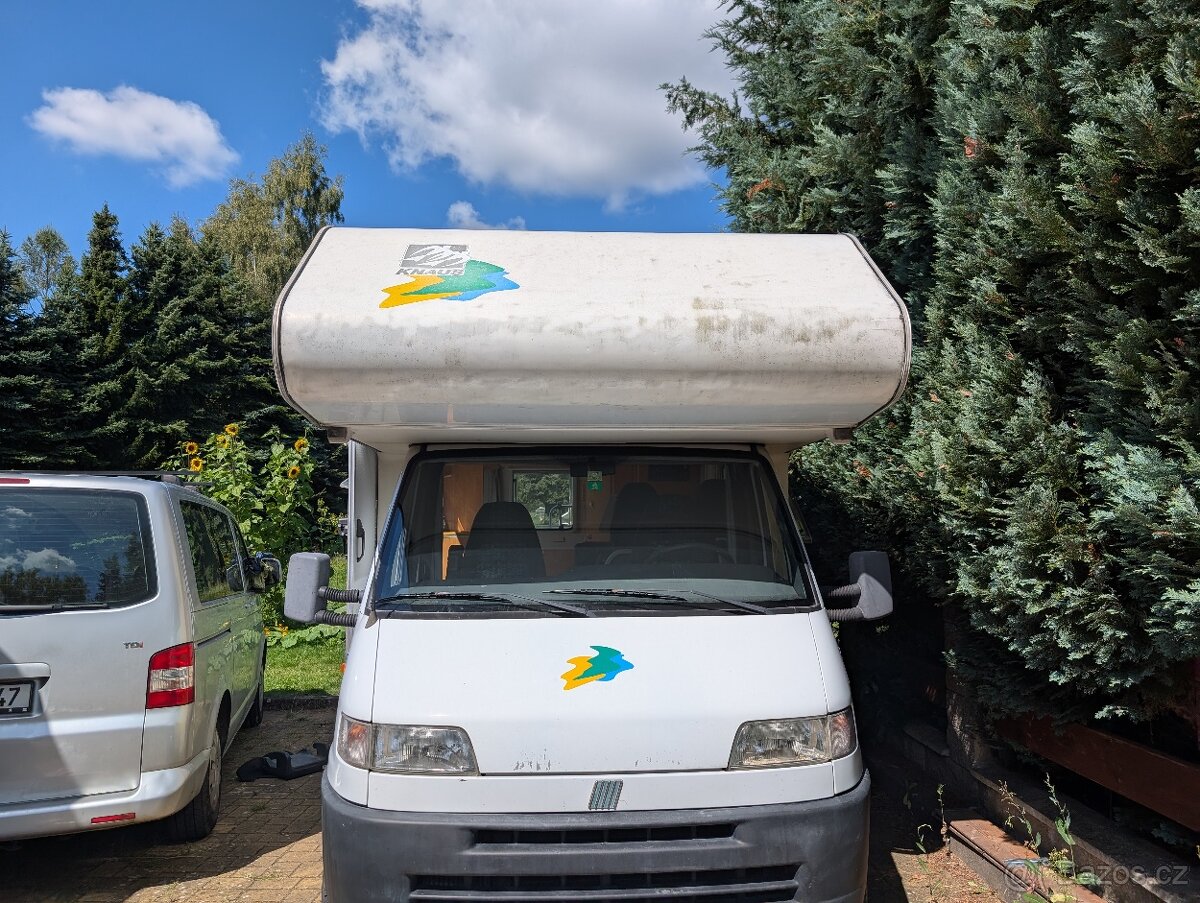 Knaus Sky Traveller 605 – 6 míst, solární systém & soběstačn