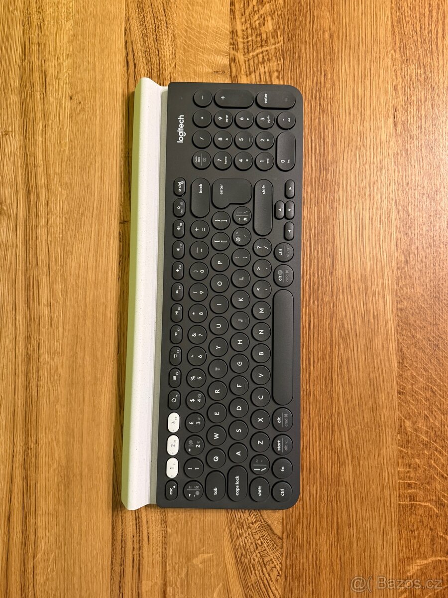 Logitech klávesnice