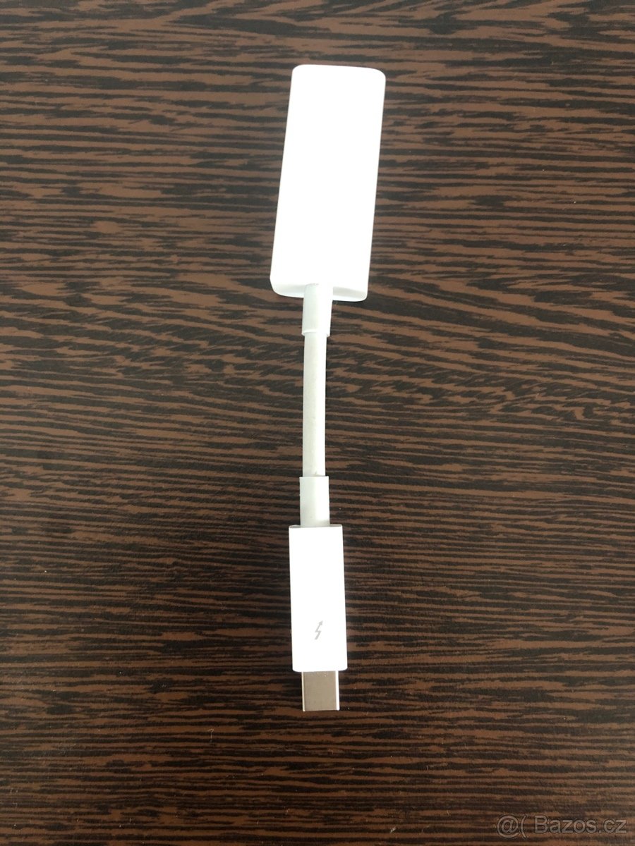 Apple adaptér Thunderbolt / gigabitový Ethernet