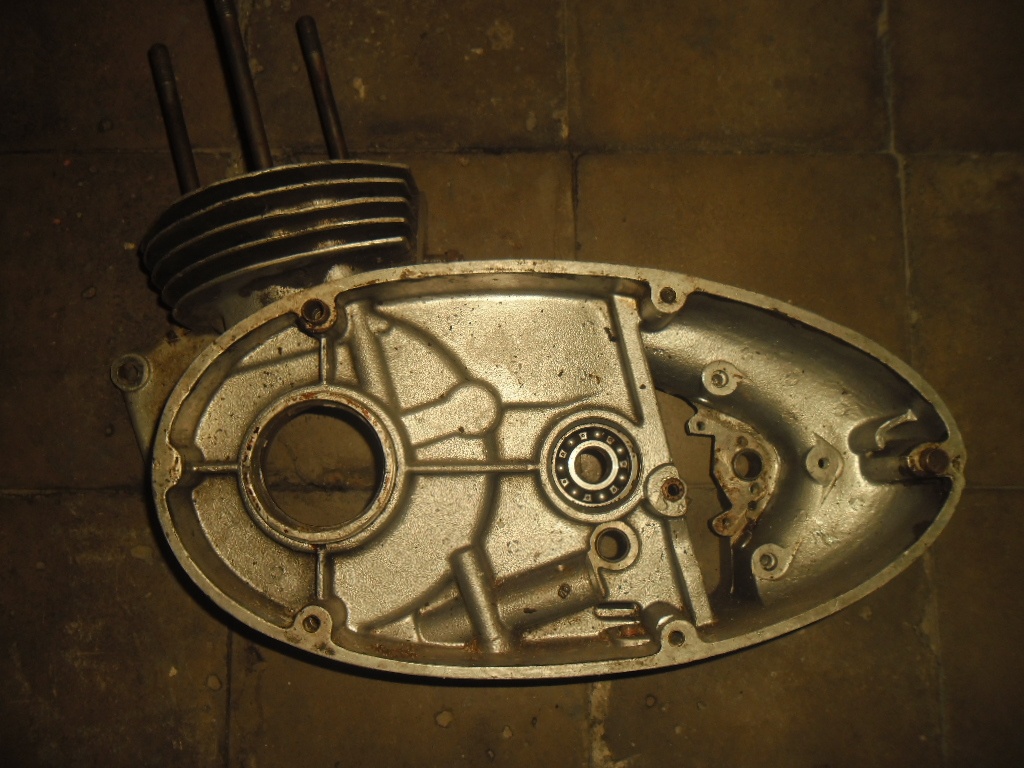 Jawa 350/354/02 kývačka -půlbuben