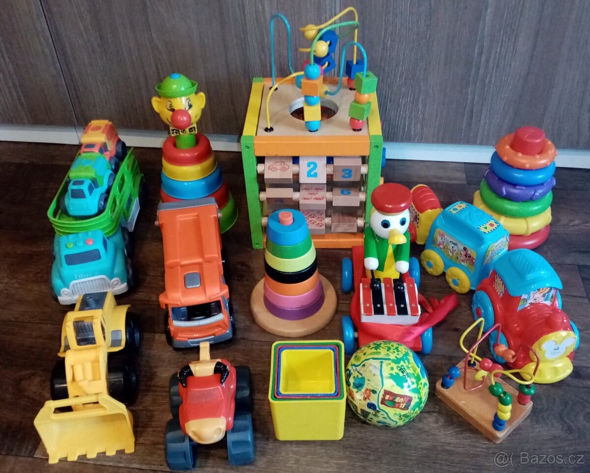 Různé hračky