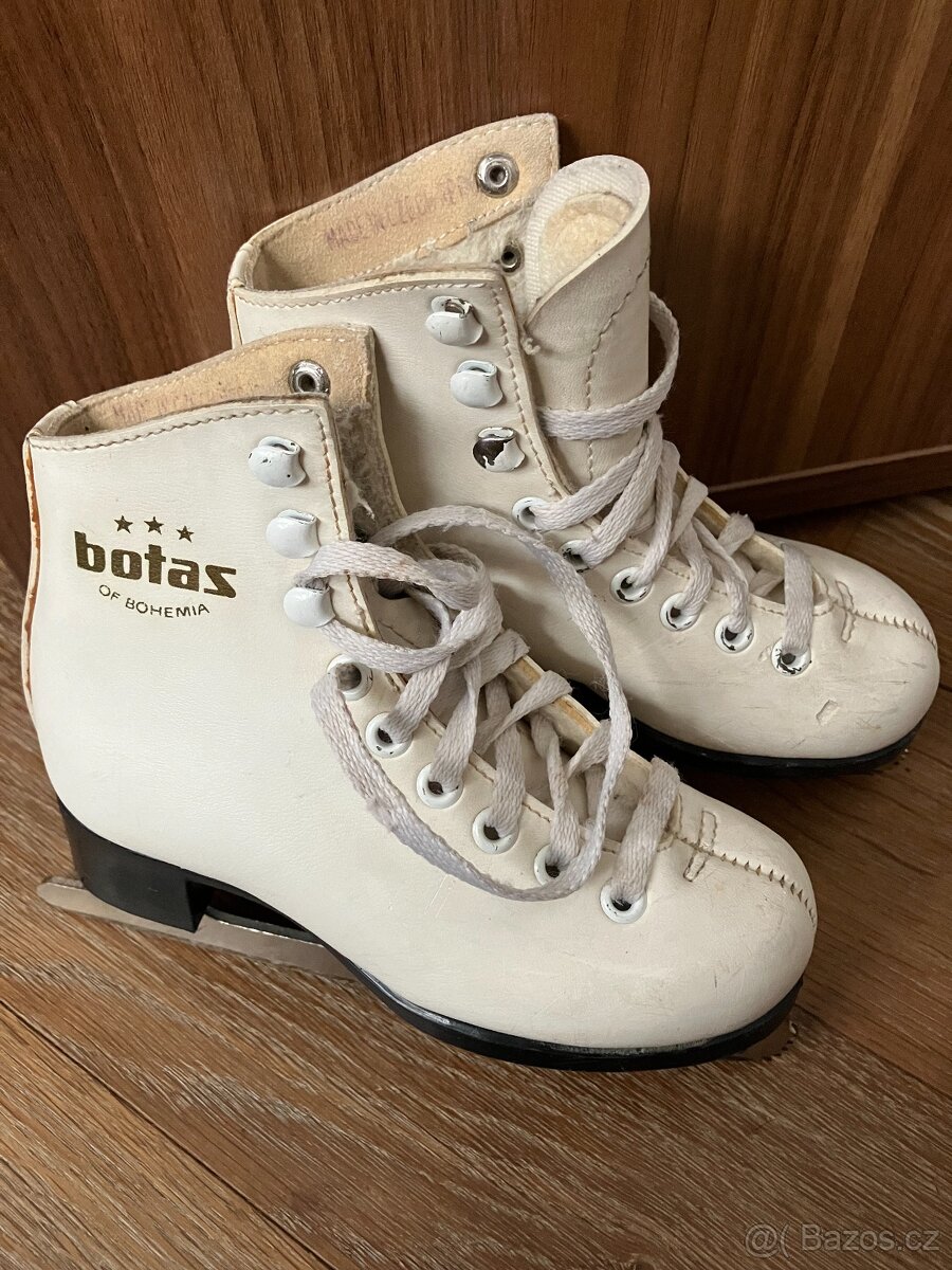 Brusle Botas Cortina