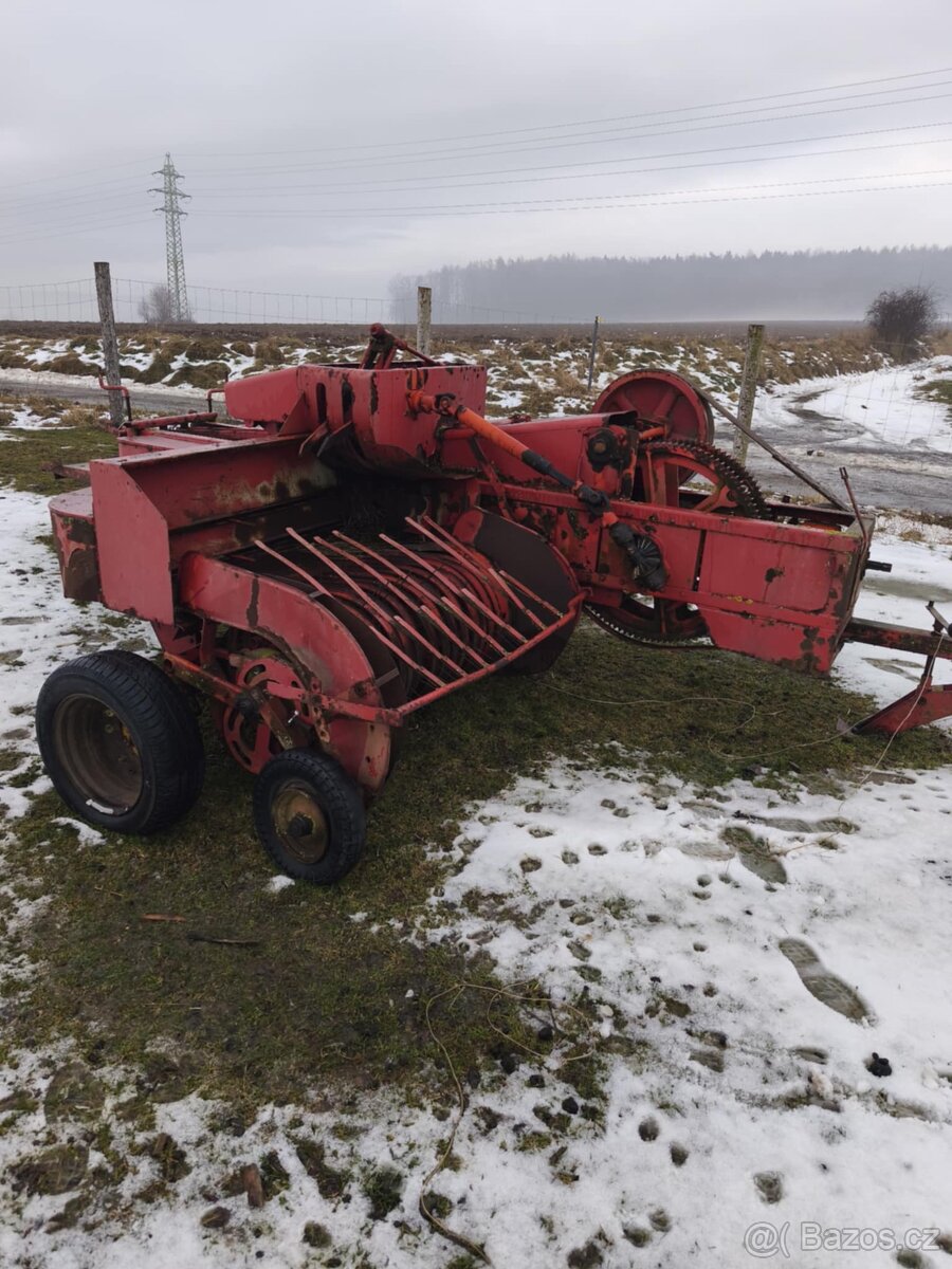 Lis na seno slámu welger